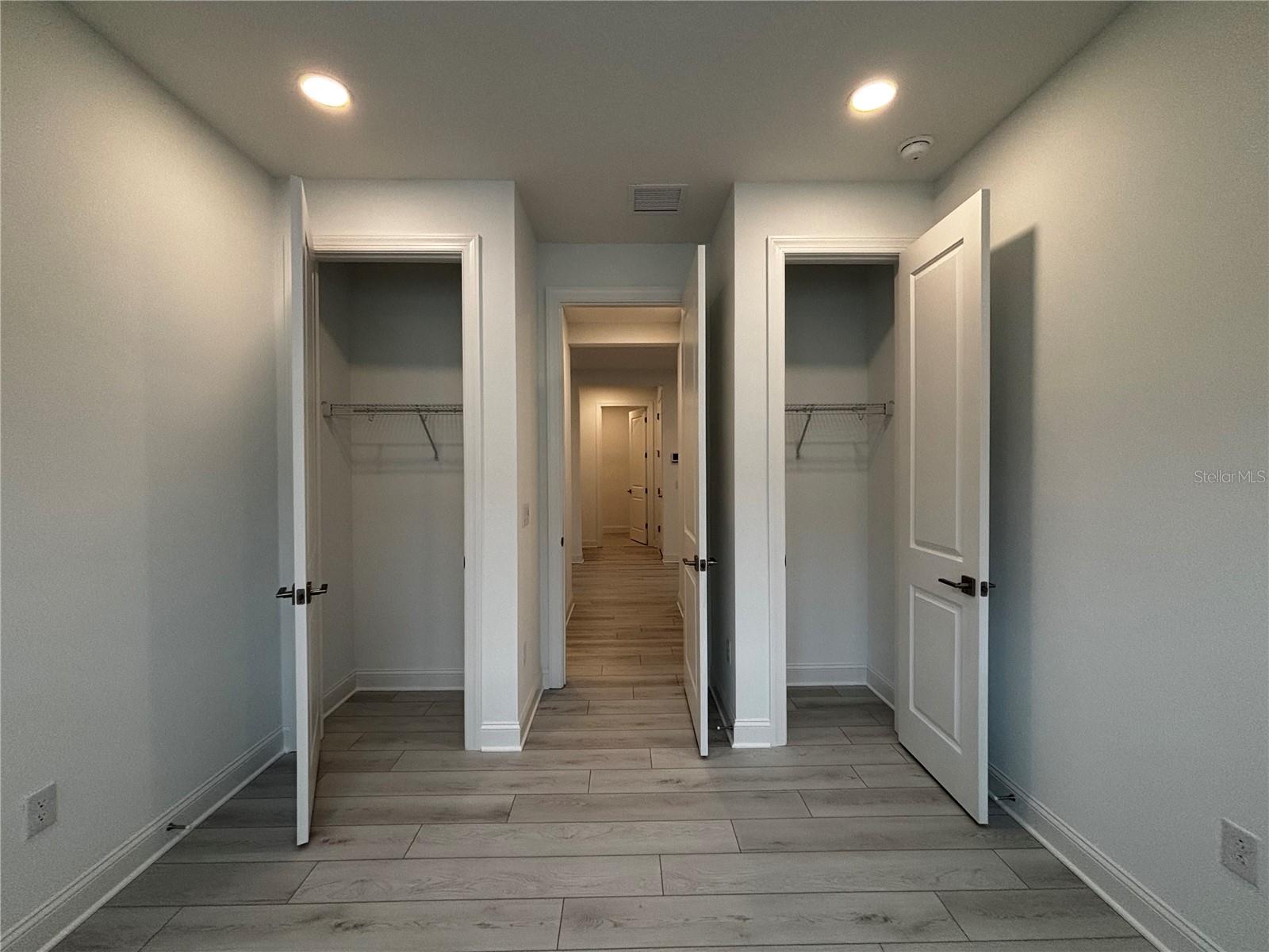 Image 12 of 29 For 5830 Freestone Circle