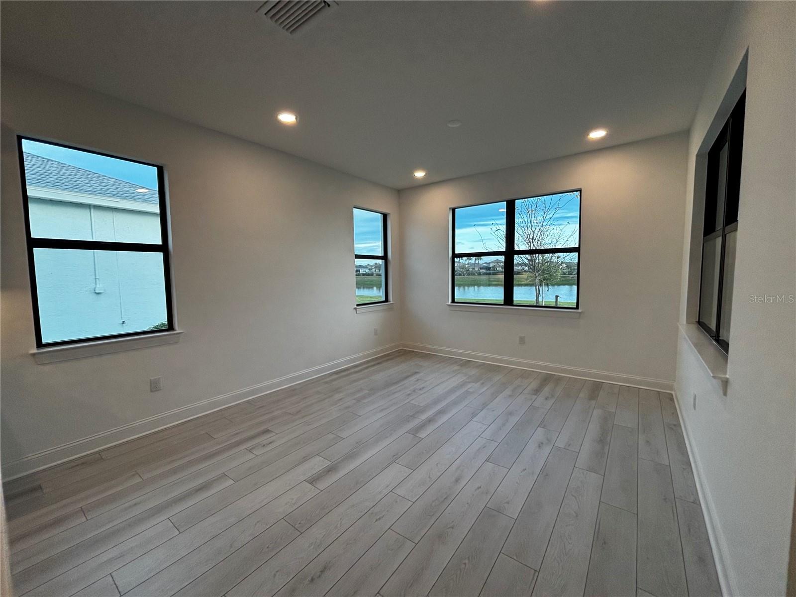 Image 17 of 29 For 5830 Freestone Circle