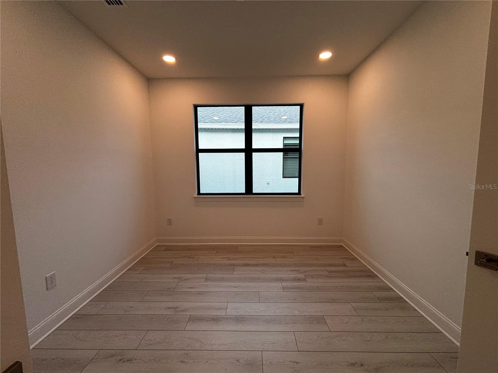 Image 9 of 29 For 5830 Freestone Circle