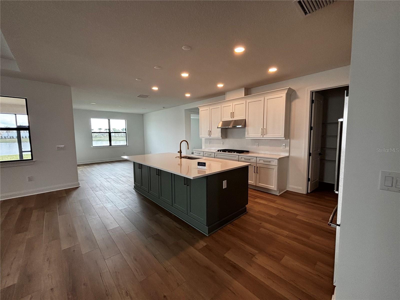 Image 11 of 33 For 5856 Freestone Circle