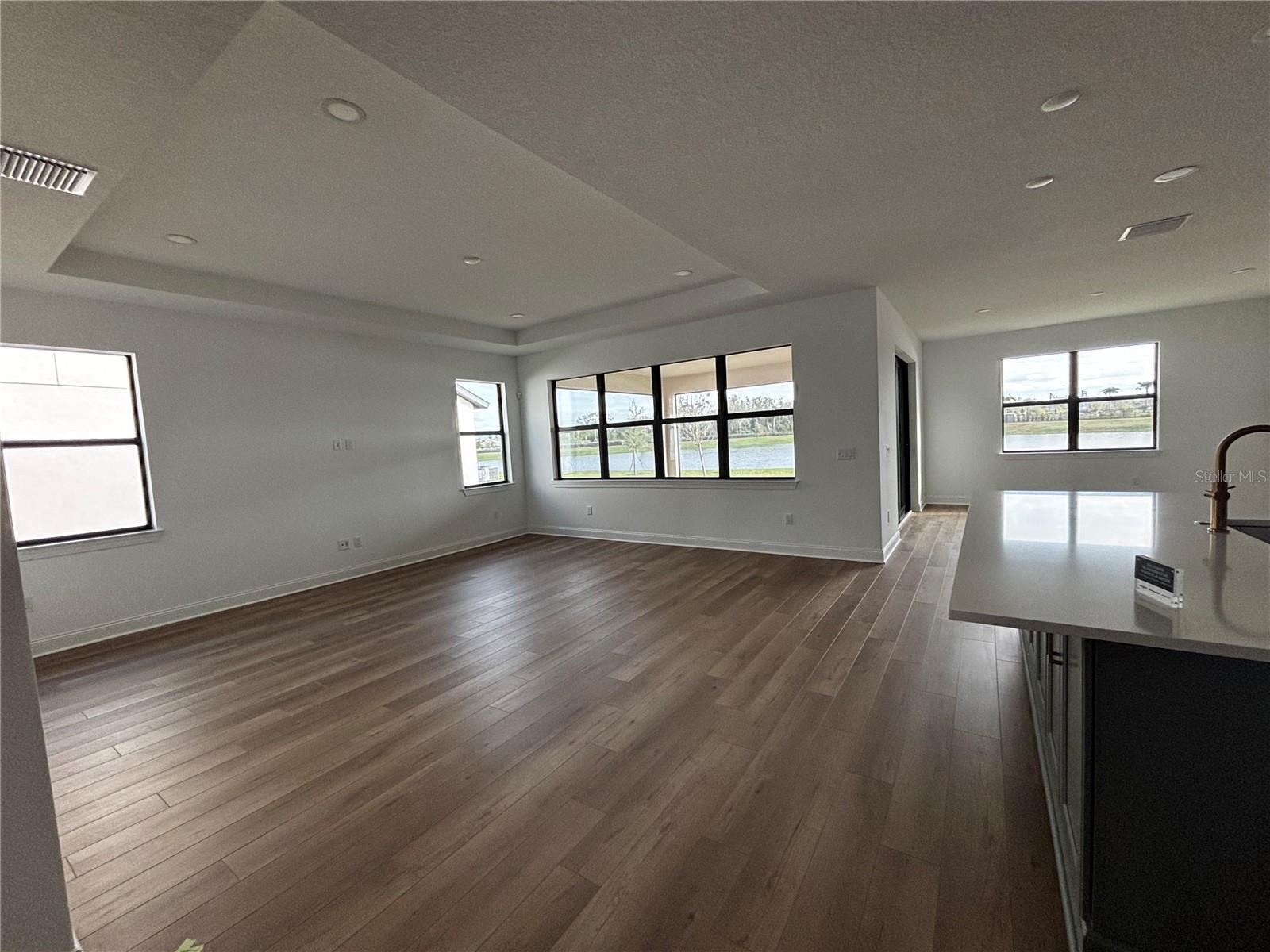 Image 12 of 33 For 5856 Freestone Circle