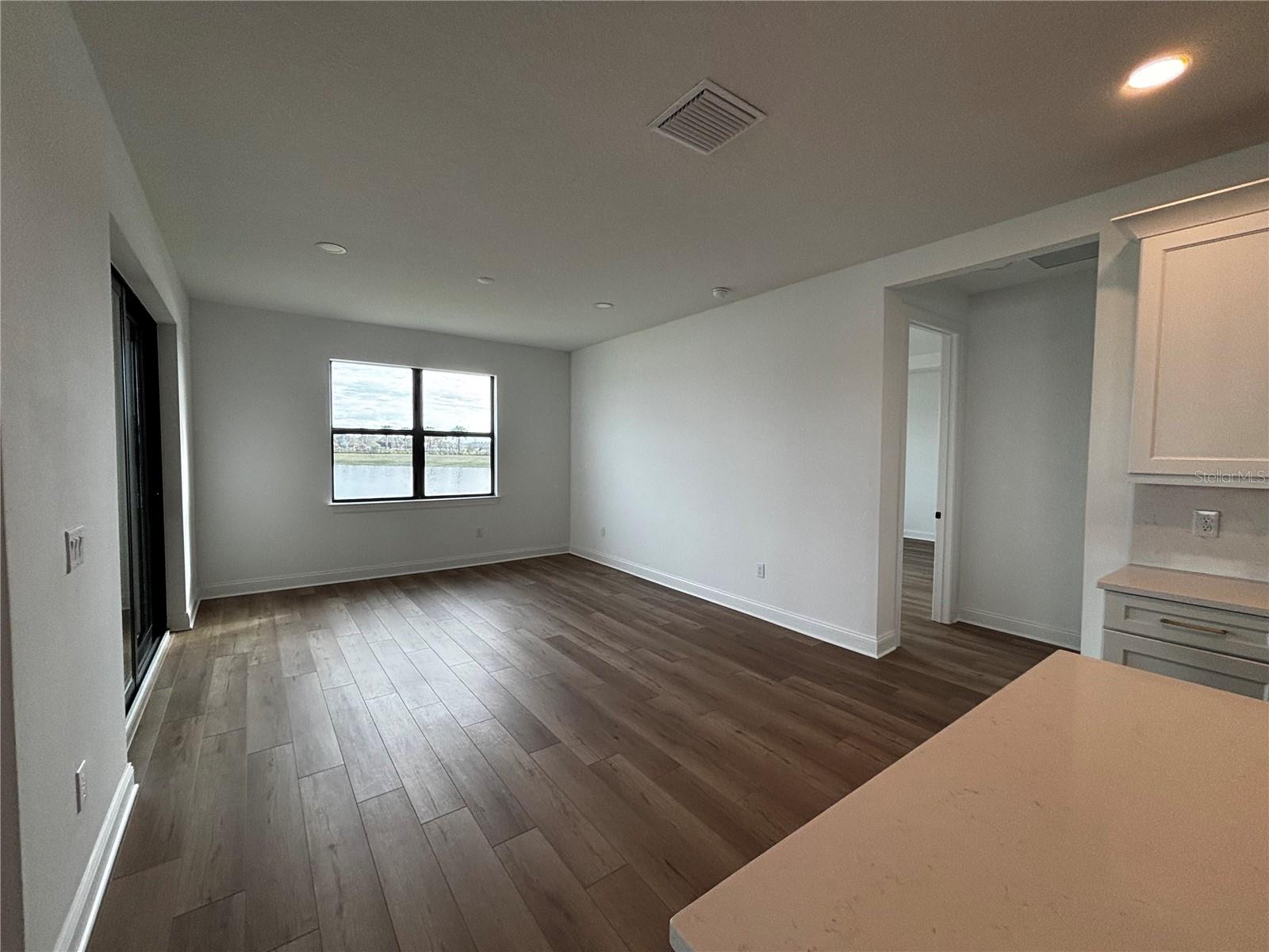 Image 16 of 33 For 5856 Freestone Circle