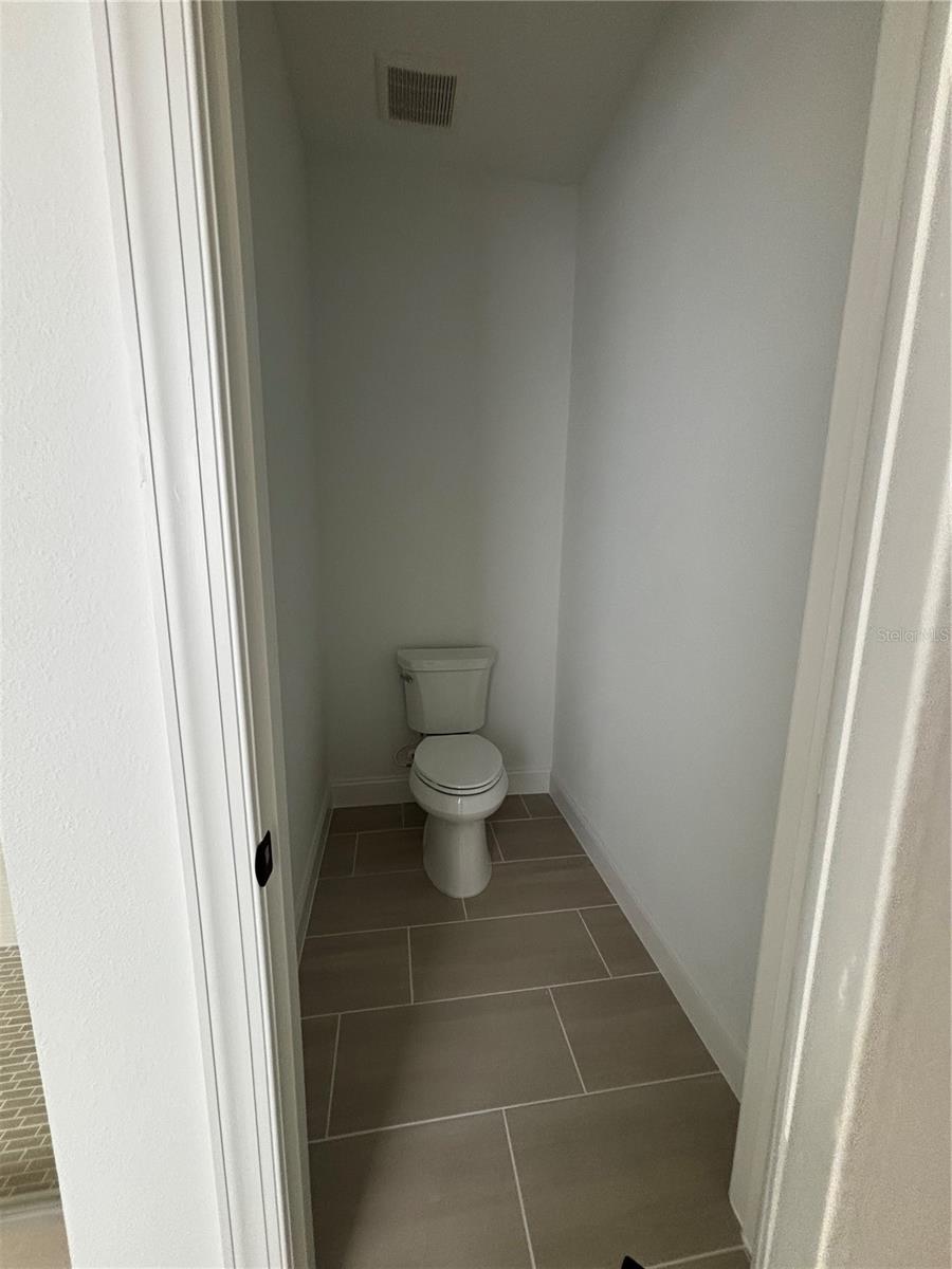 Image 21 of 33 For 5856 Freestone Circle