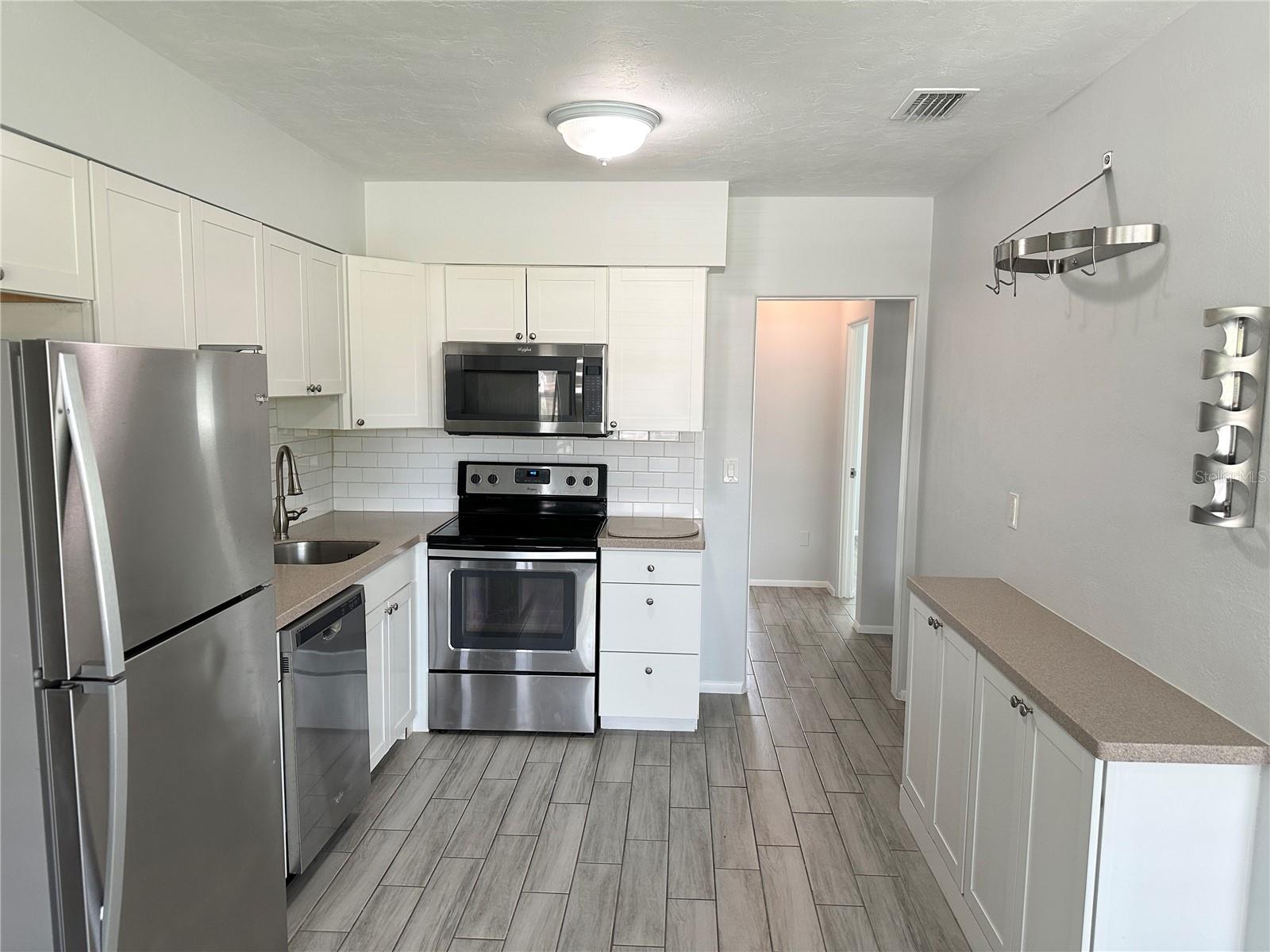 Image 4 of 19 For 3325 2nd Avenue W