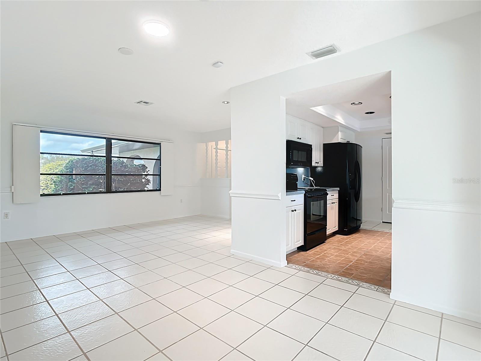 Image 13 of 41 For 4294 Albacore Circle
