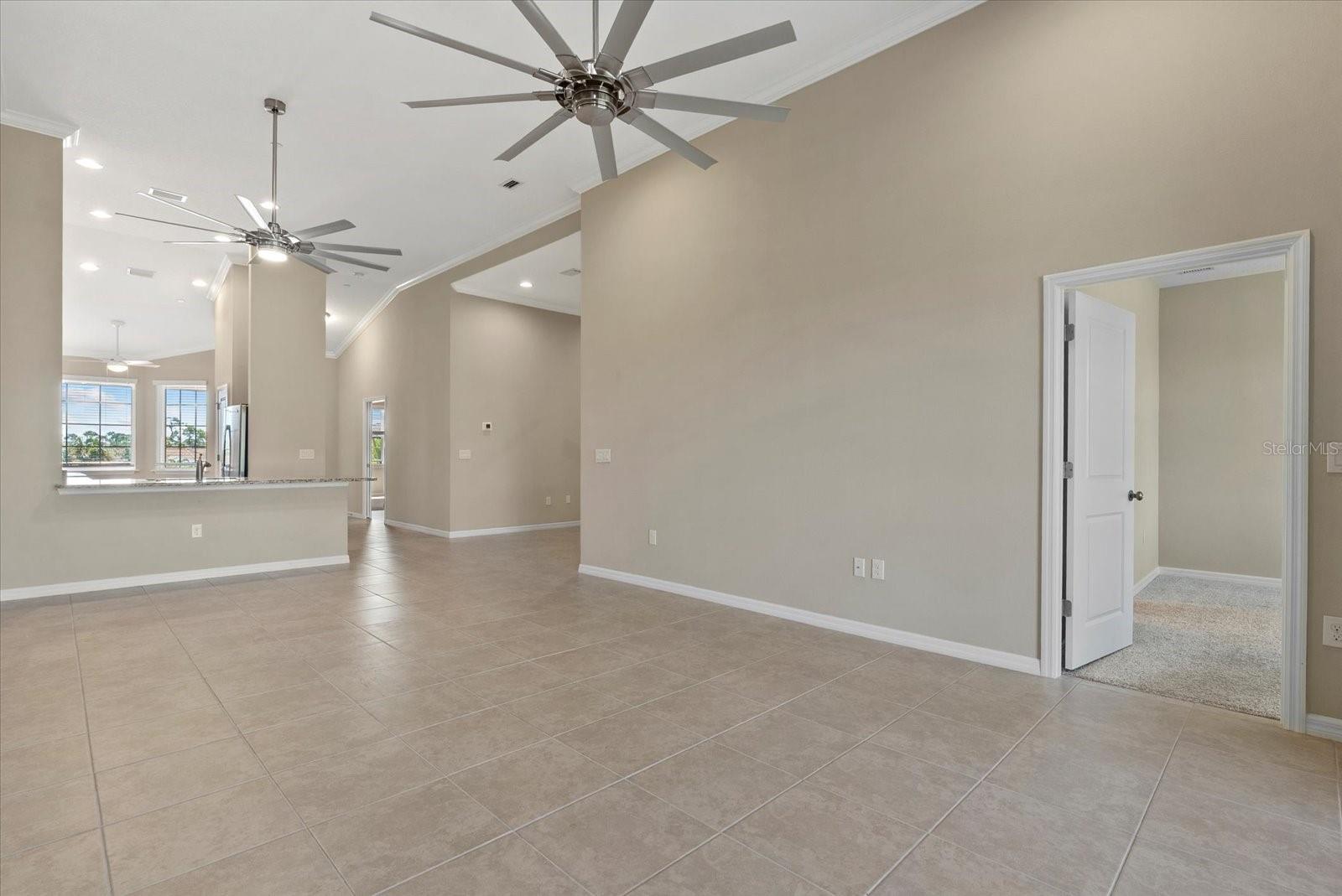 Image 13 of 47 For 12401 Osorio Court 203
