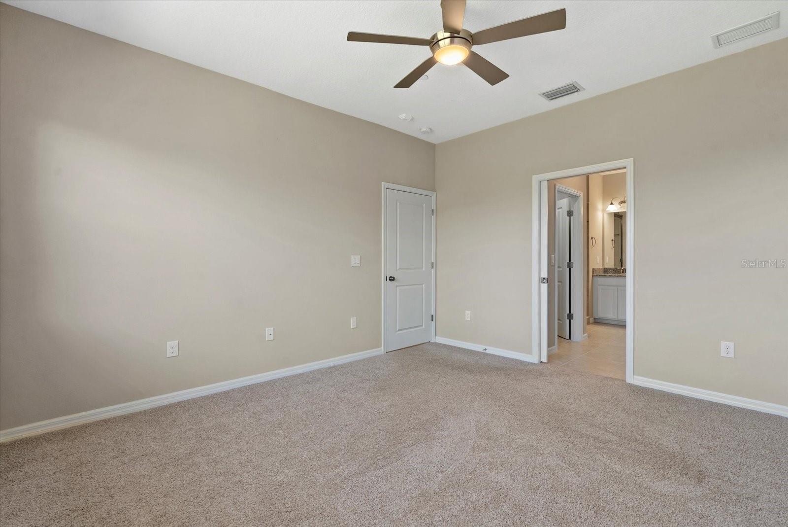 Image 21 of 47 For 12401 Osorio Court 203