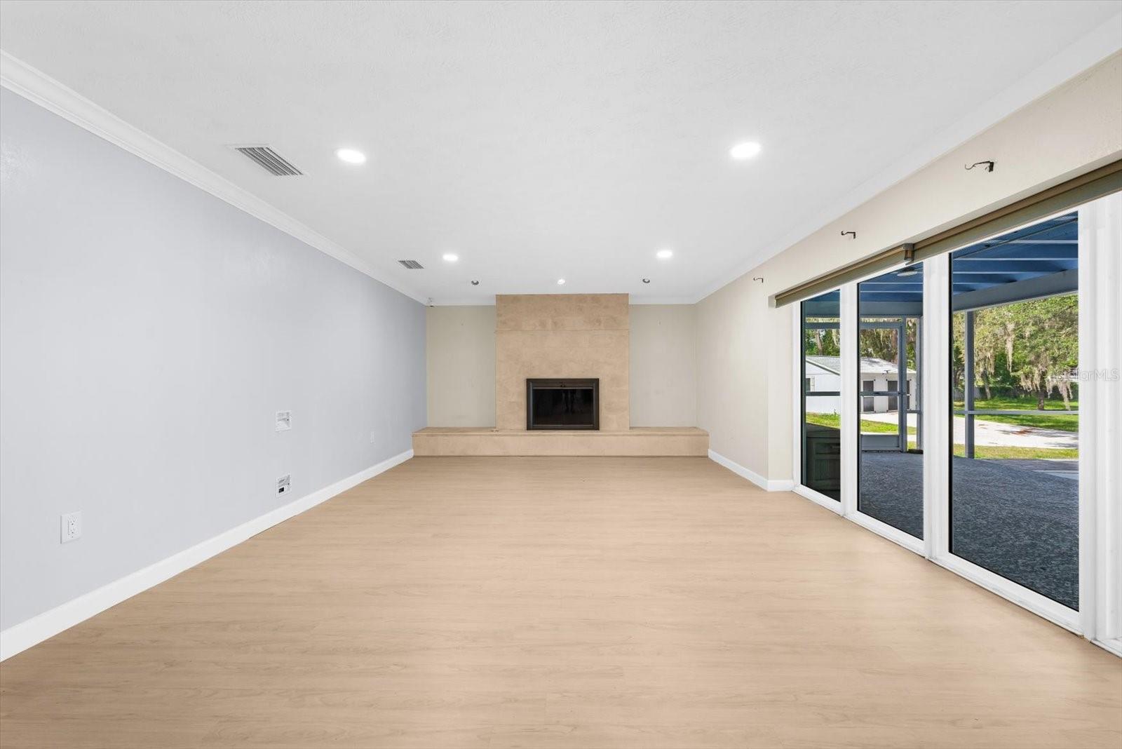 Image 11 of 53 For 308 Cambridge Place