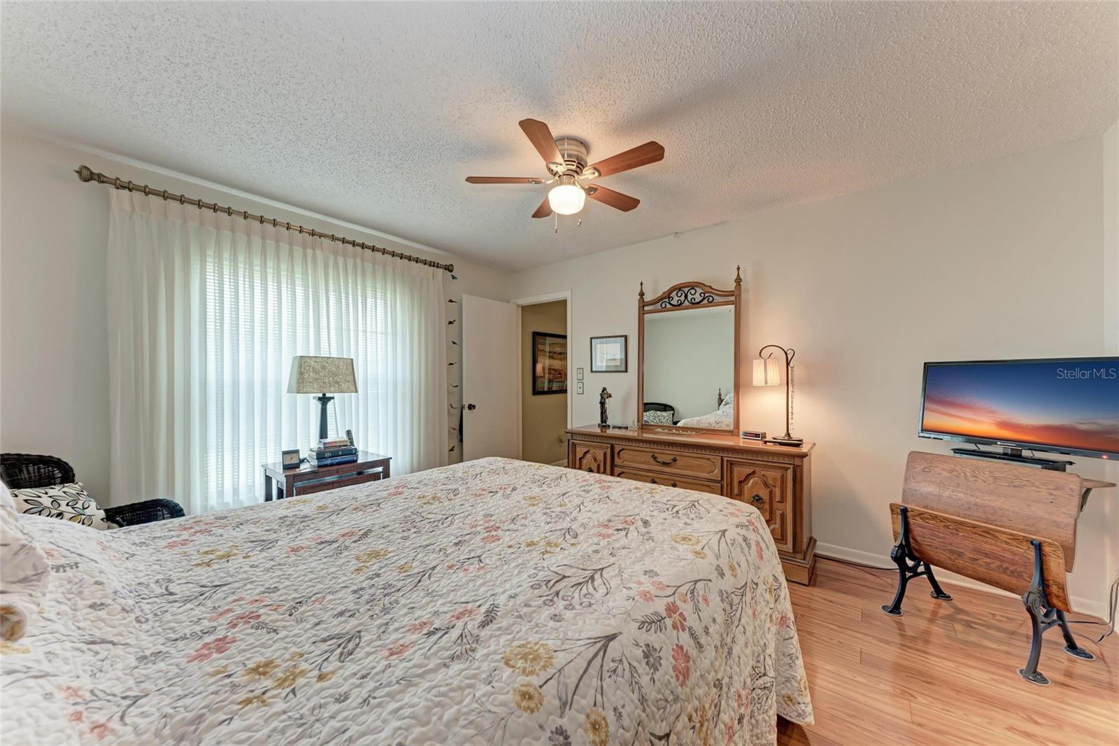 Image 15 of 38 For 5914 7th Avenue W 5914
