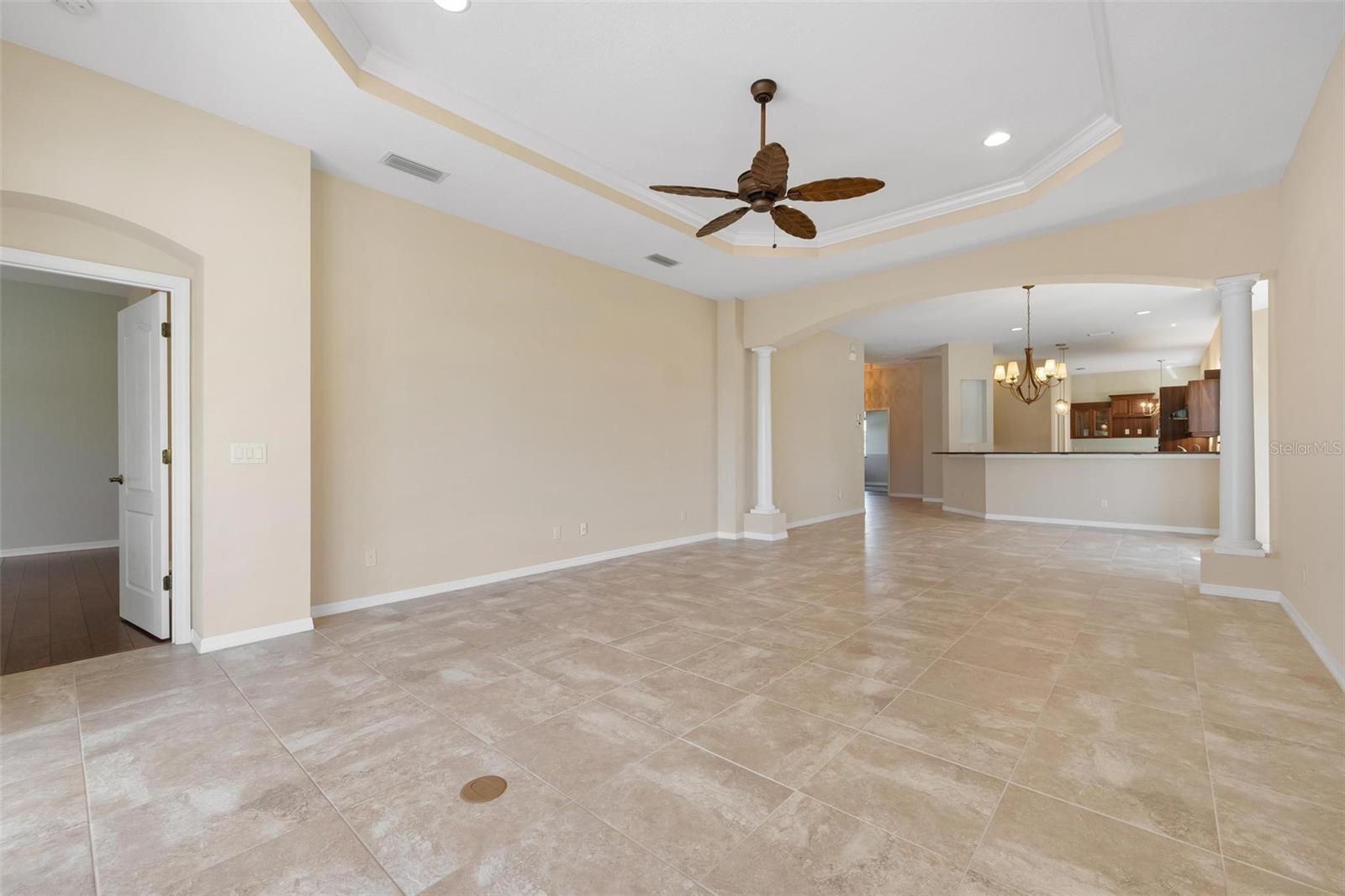 Image 12 of 76 For 11065 Barnsley Drive