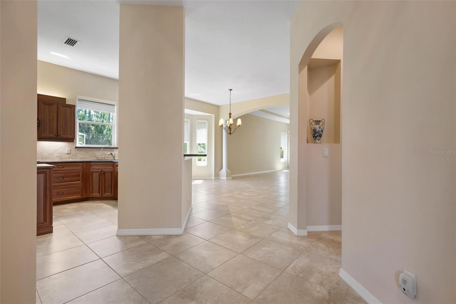 Image 5 of 76 For 11065 Barnsley Drive
