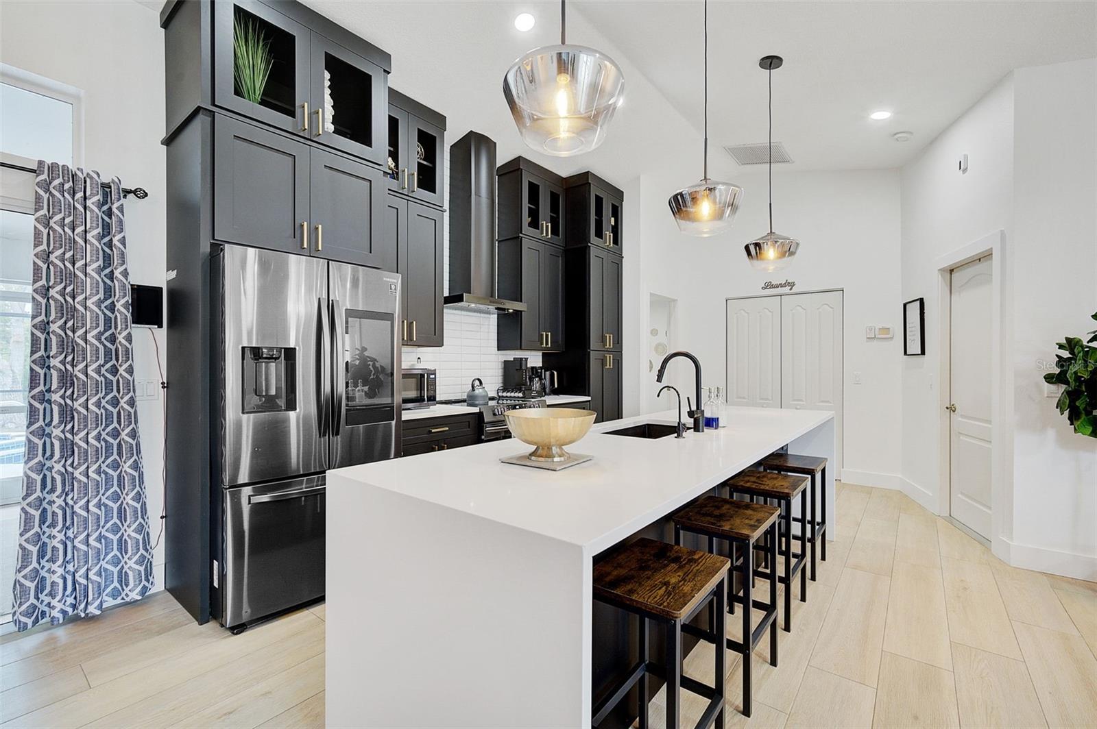 Image 11 of 41 For 7251 Sunnybrook Boulevard