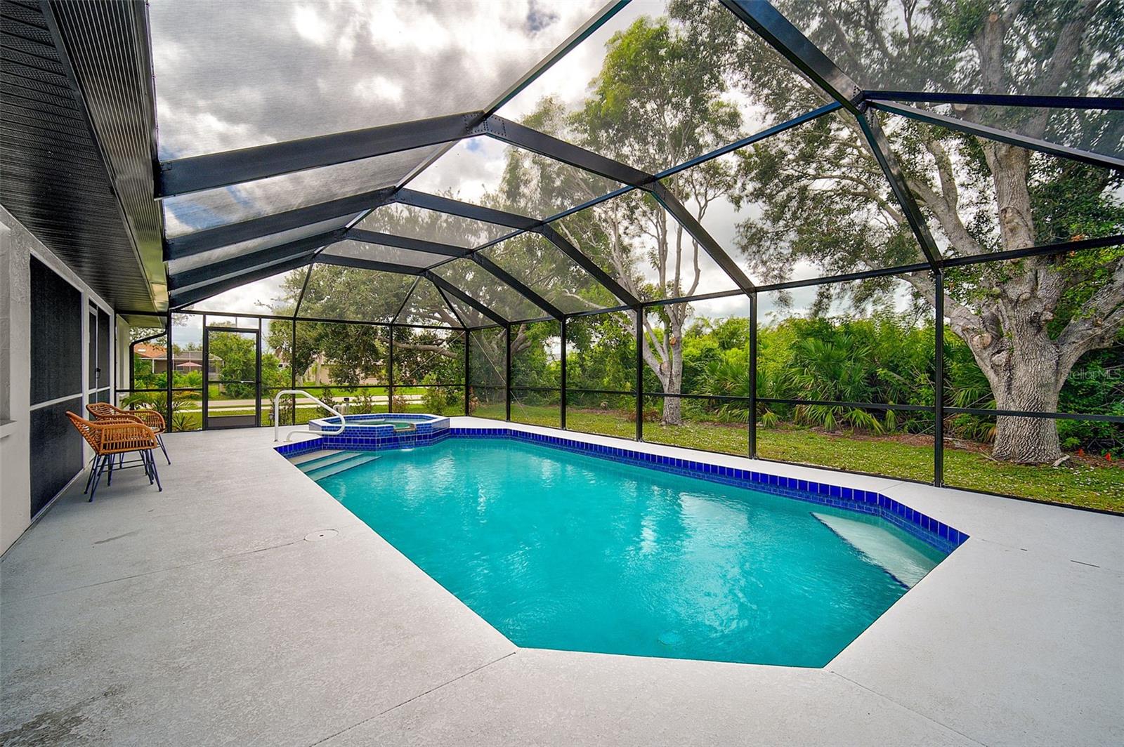 Image 32 of 41 For 7251 Sunnybrook Boulevard