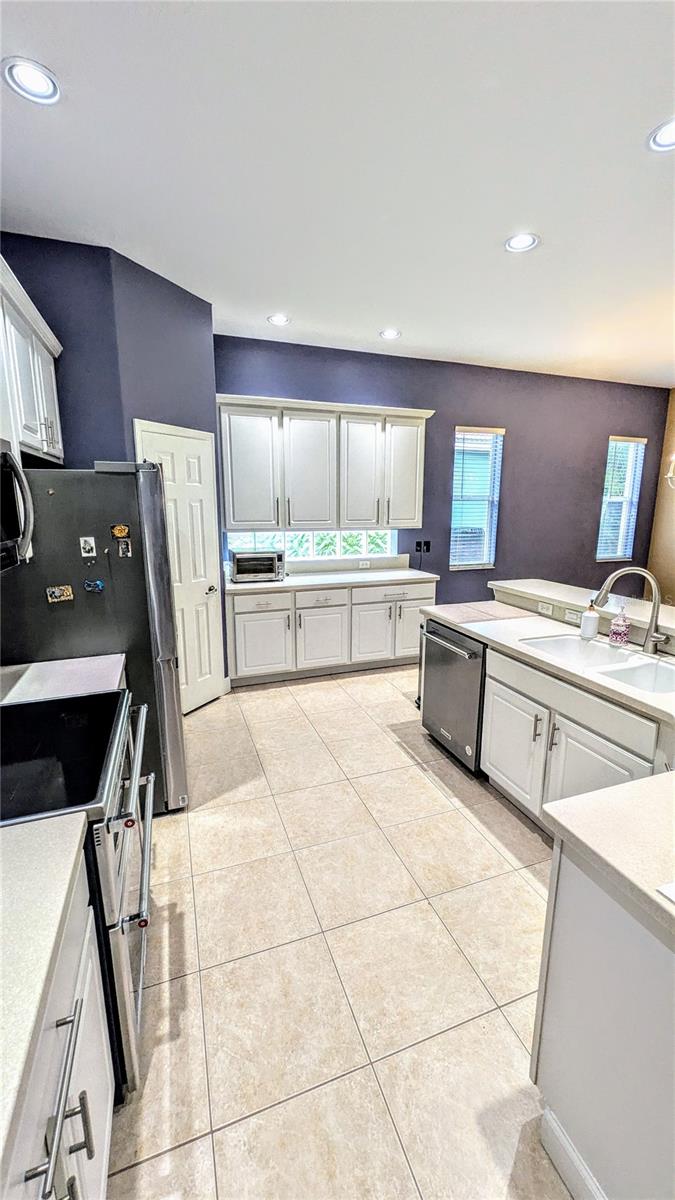 Image 4 of 22 For 705 Fordingbridge Way