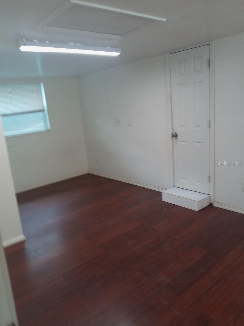 Image 18 of 22 For 805 22nd Avenue W