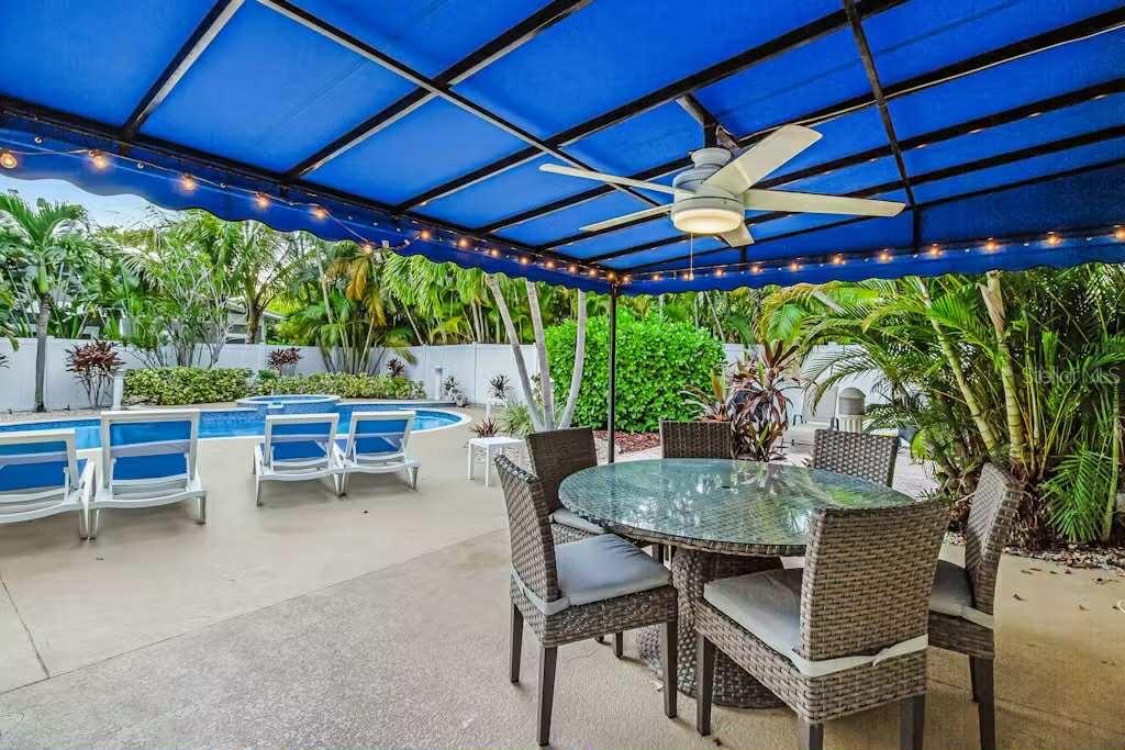 Image 5 of 9 For 717 Jacaranda Road