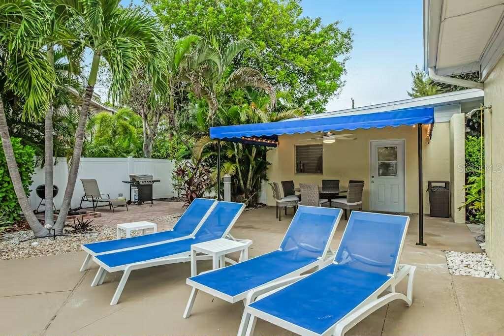 Image 8 of 9 For 717 Jacaranda Road