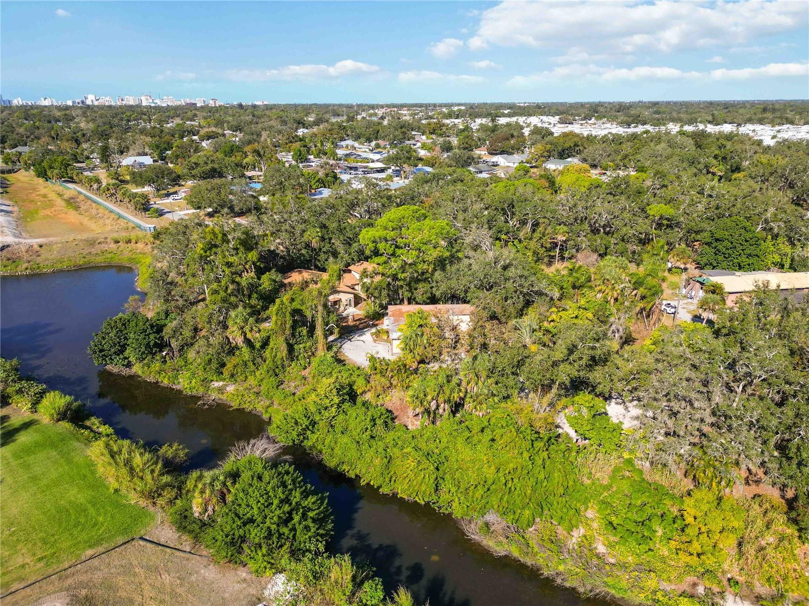 Image 44 of 64 For 860 Beneva Road