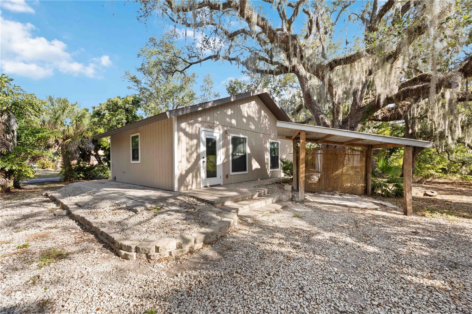 Image 53 of 64 For 860 Beneva Road