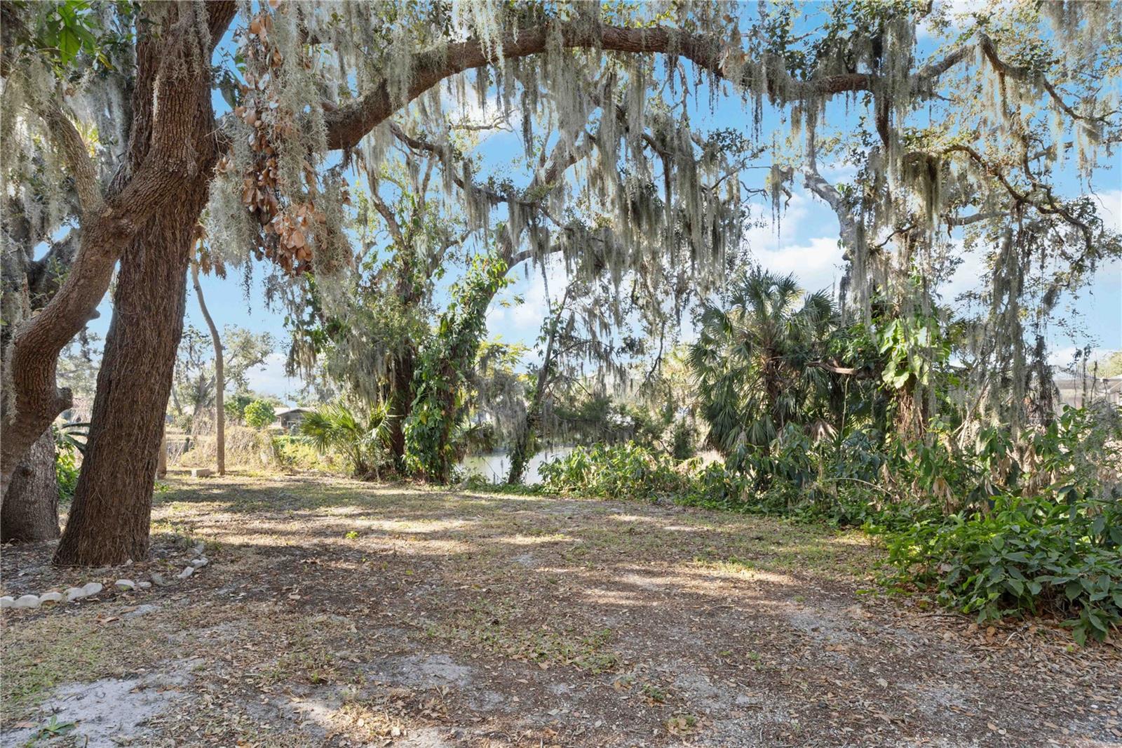 Image 54 of 64 For 860 Beneva Road