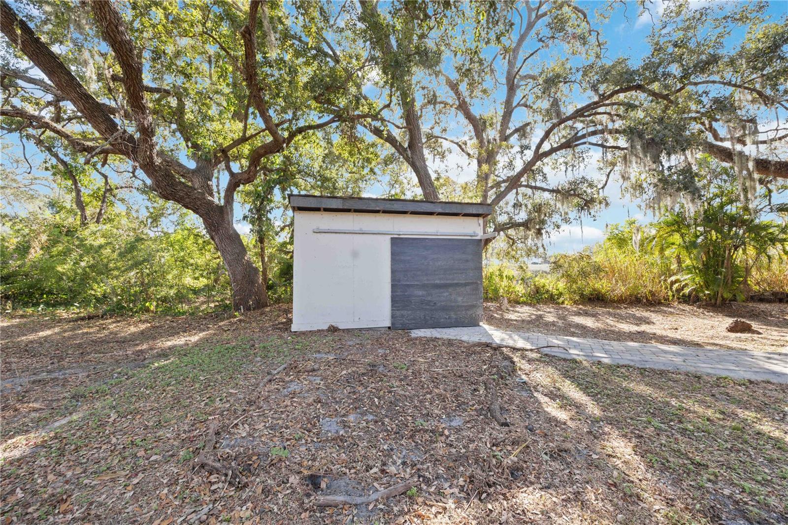 Image 55 of 64 For 860 Beneva Road