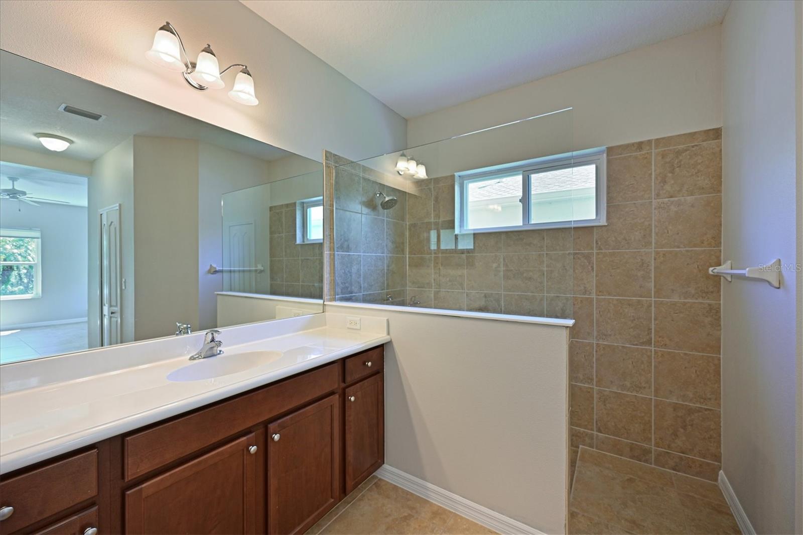 Image 23 of 53 For 4826 Lake Breeze Terrace