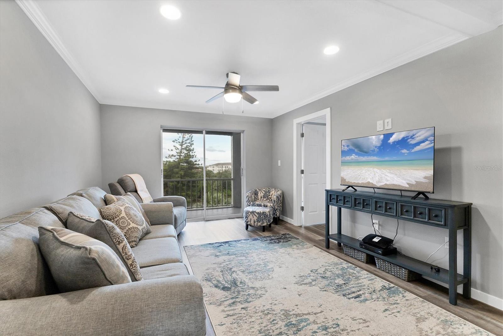 Image 9 of 33 For 3661 Lake Bayshore Drive 507j