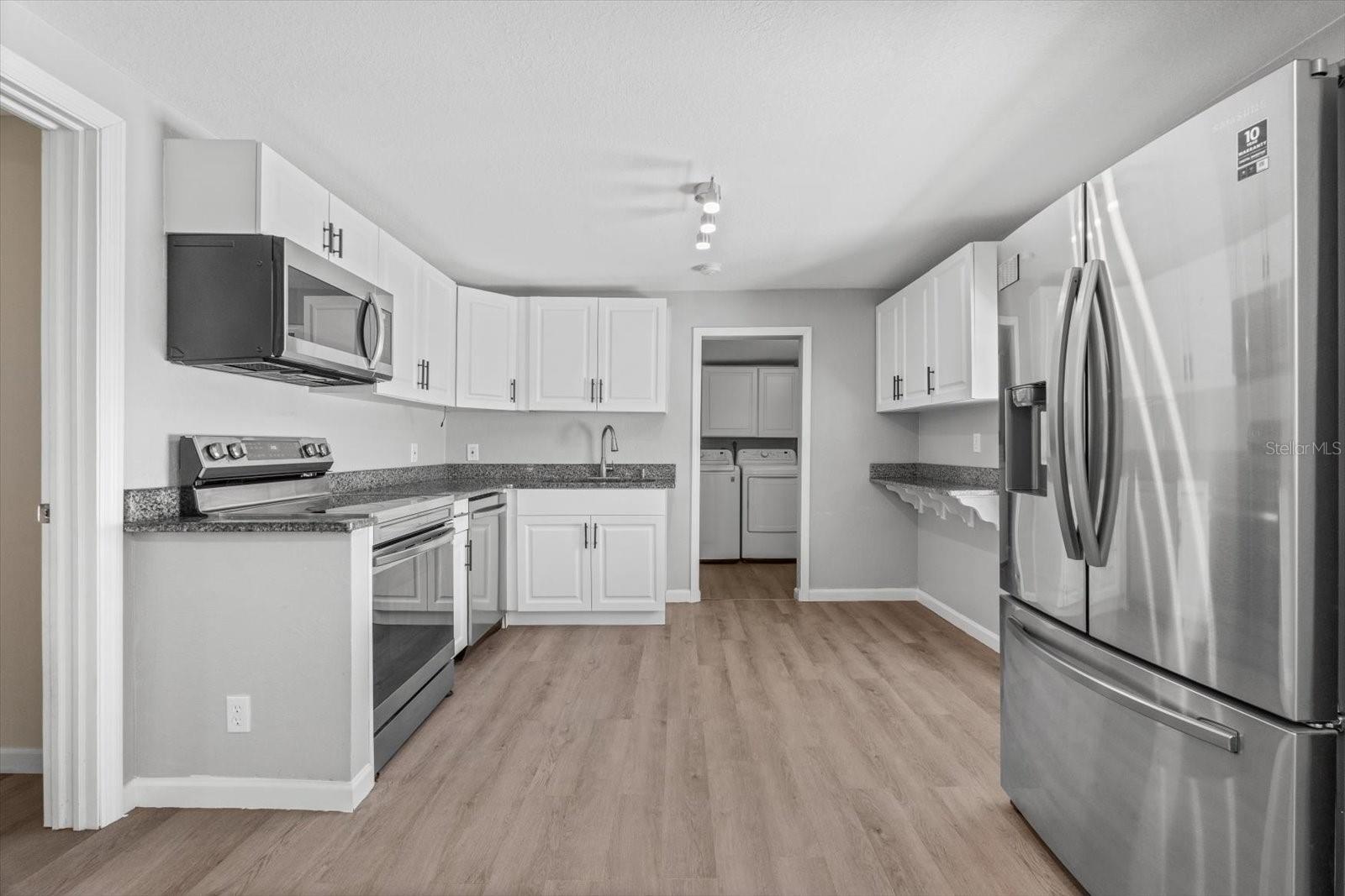 Image 12 of 31 For 1608 7th Avenue E