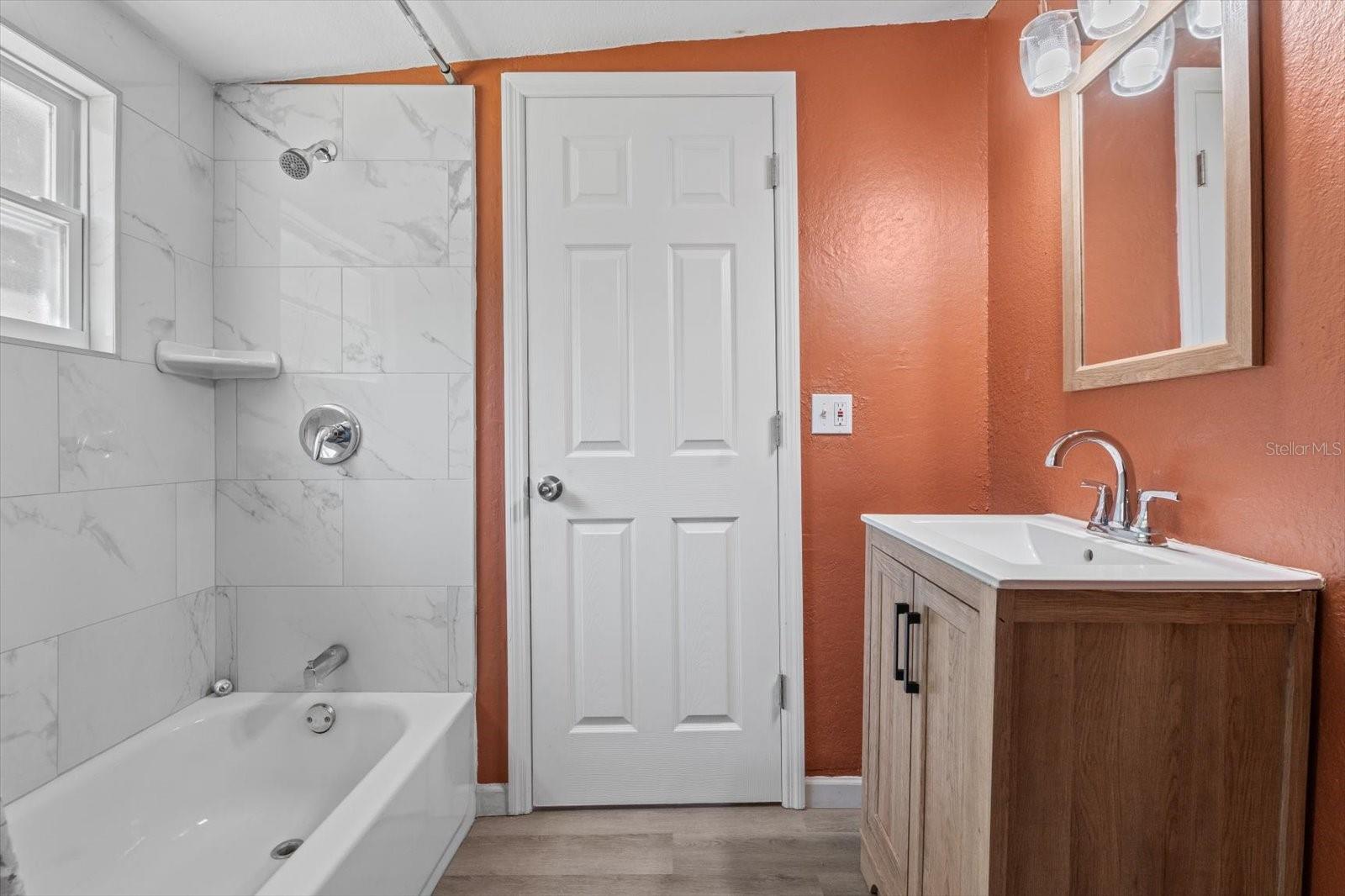 Image 18 of 31 For 1608 7th Avenue E