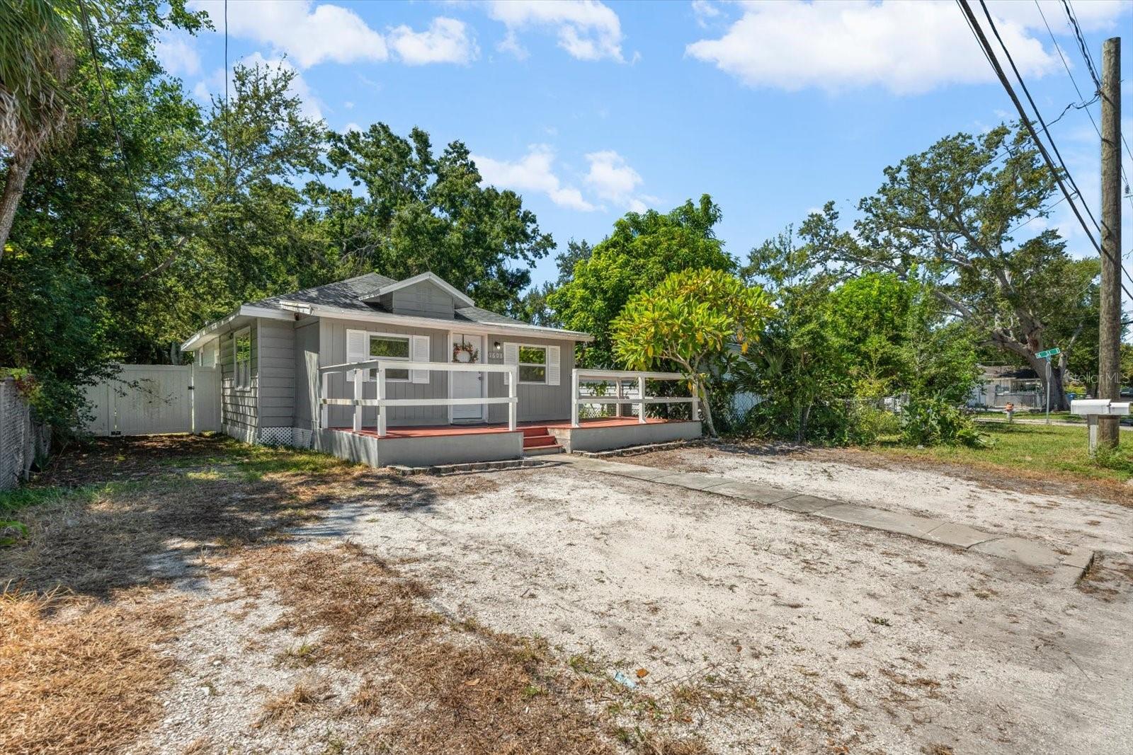 Image 2 of 31 For 1608 7th Avenue E
