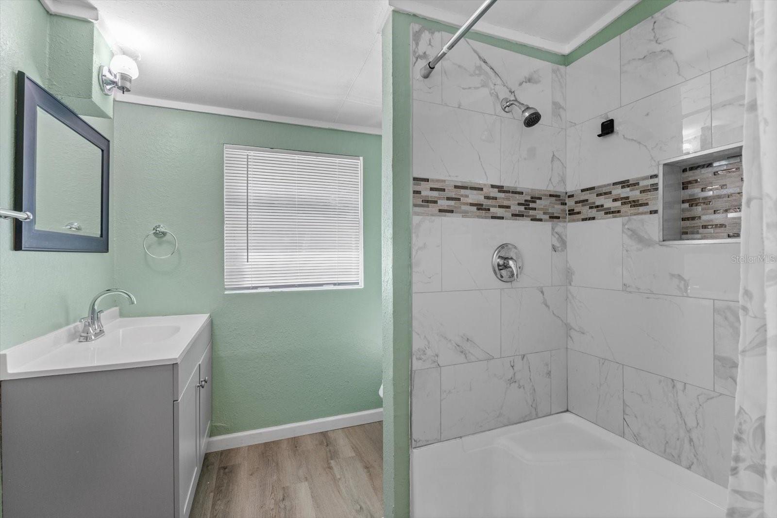 Image 21 of 31 For 1608 7th Avenue E