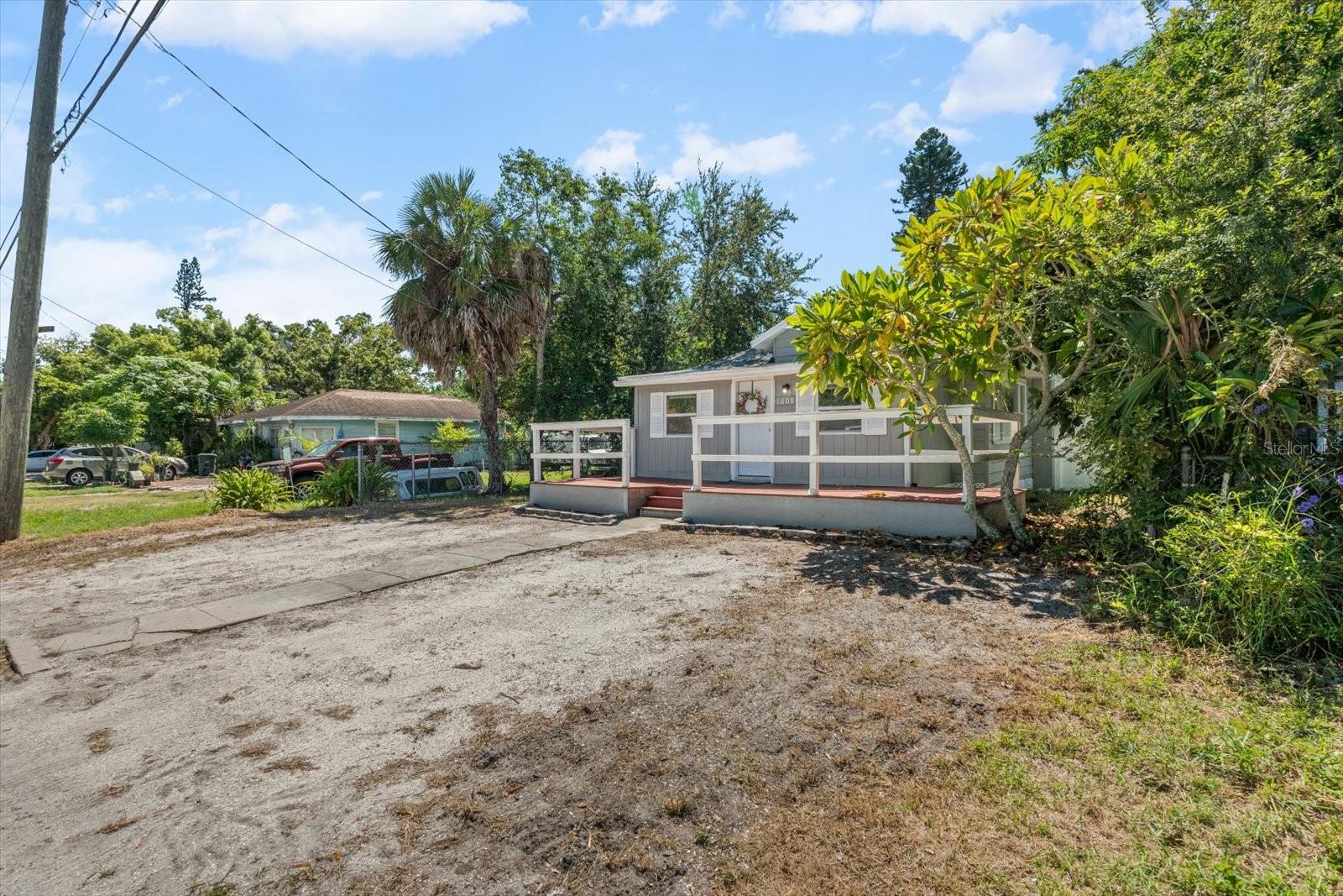 Image 3 of 31 For 1608 7th Avenue E
