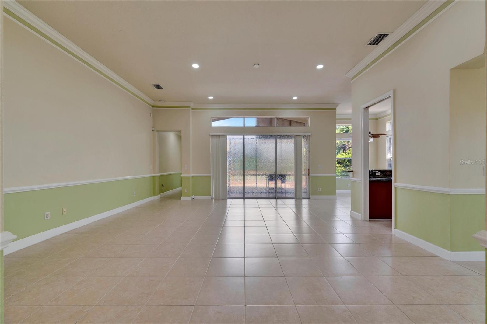 Image 4 of 22 For 6507 37th Street E