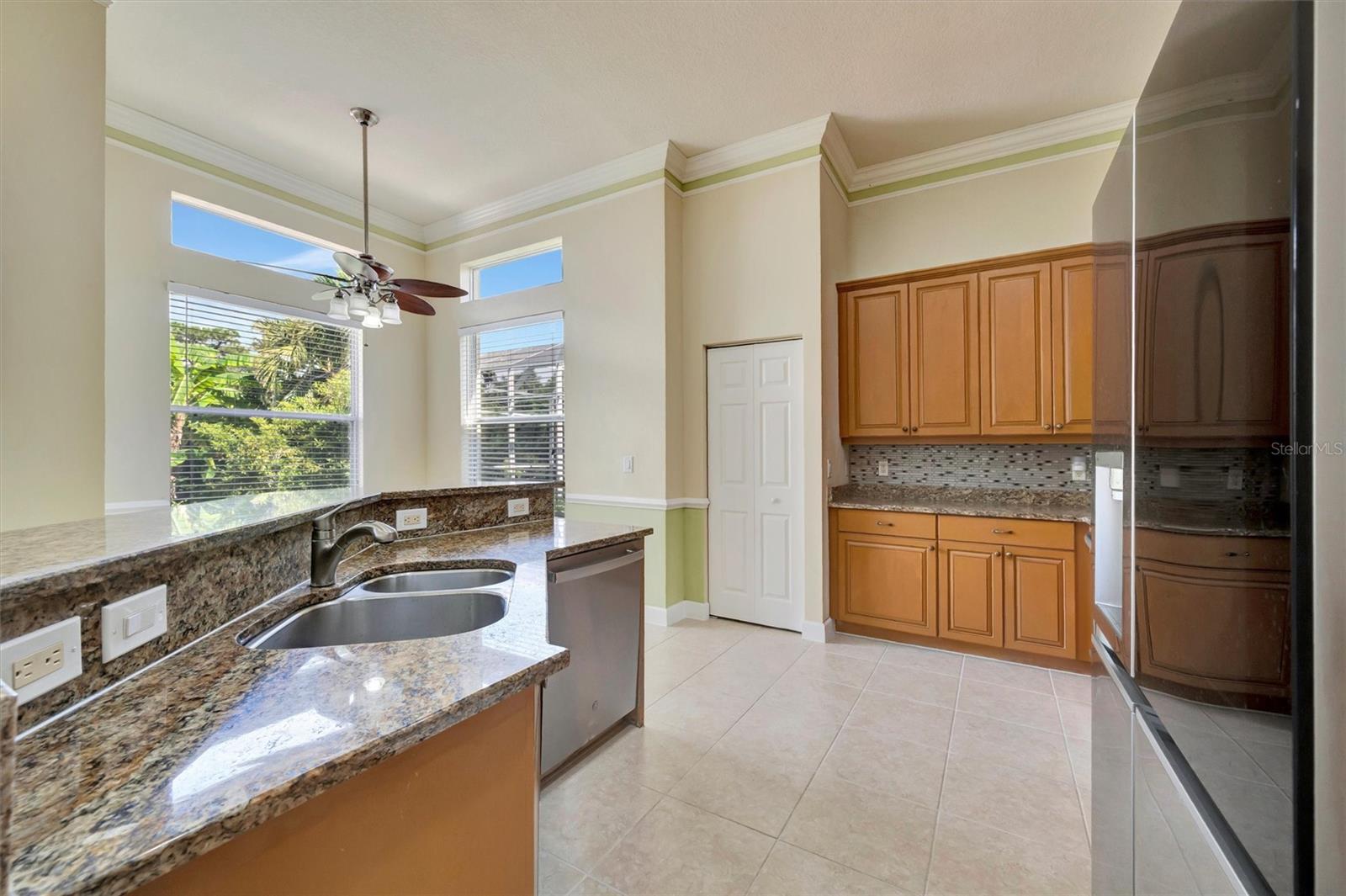 Image 5 of 22 For 6507 37th Street E