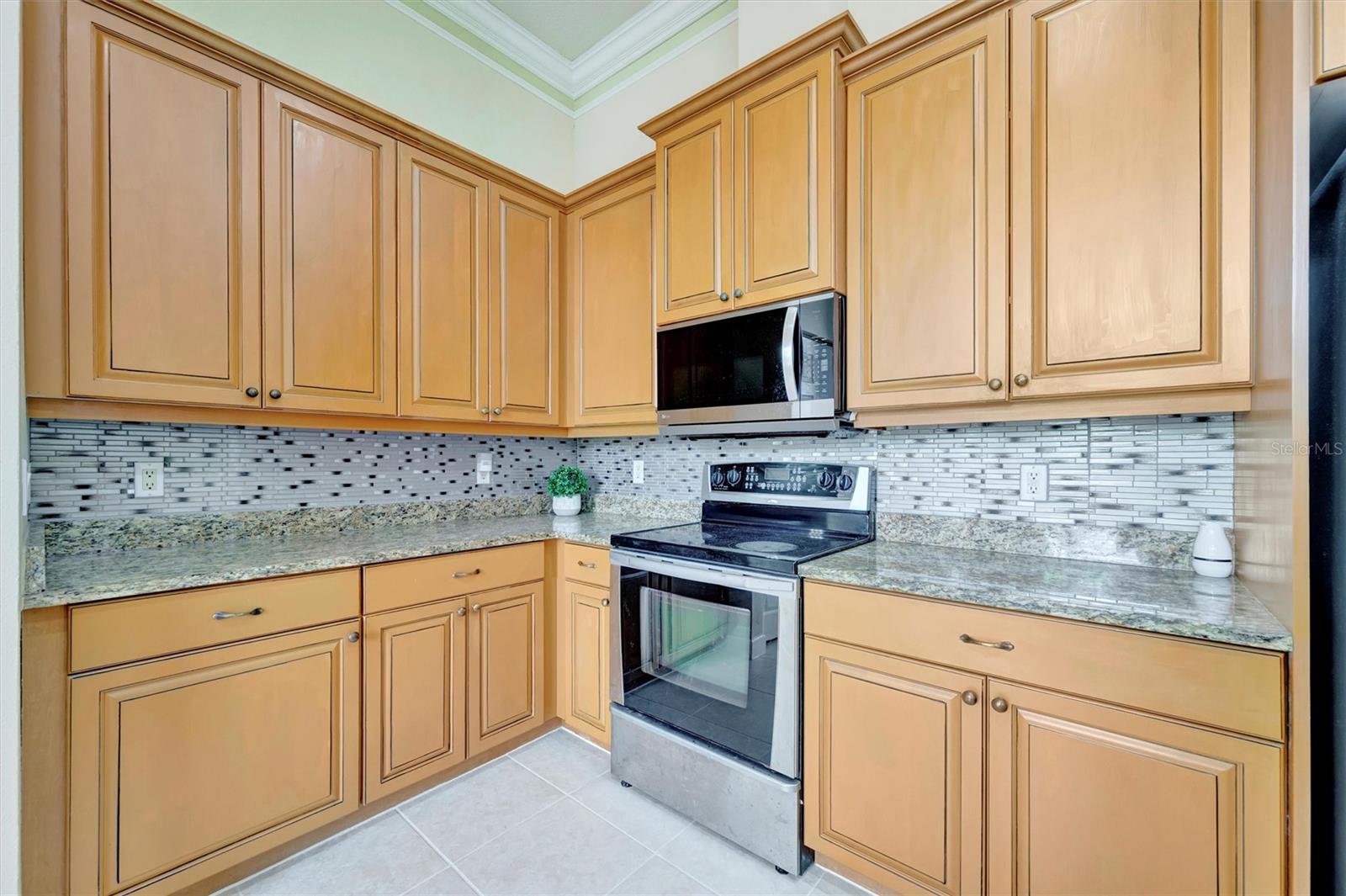 Image 7 of 22 For 6507 37th Street E