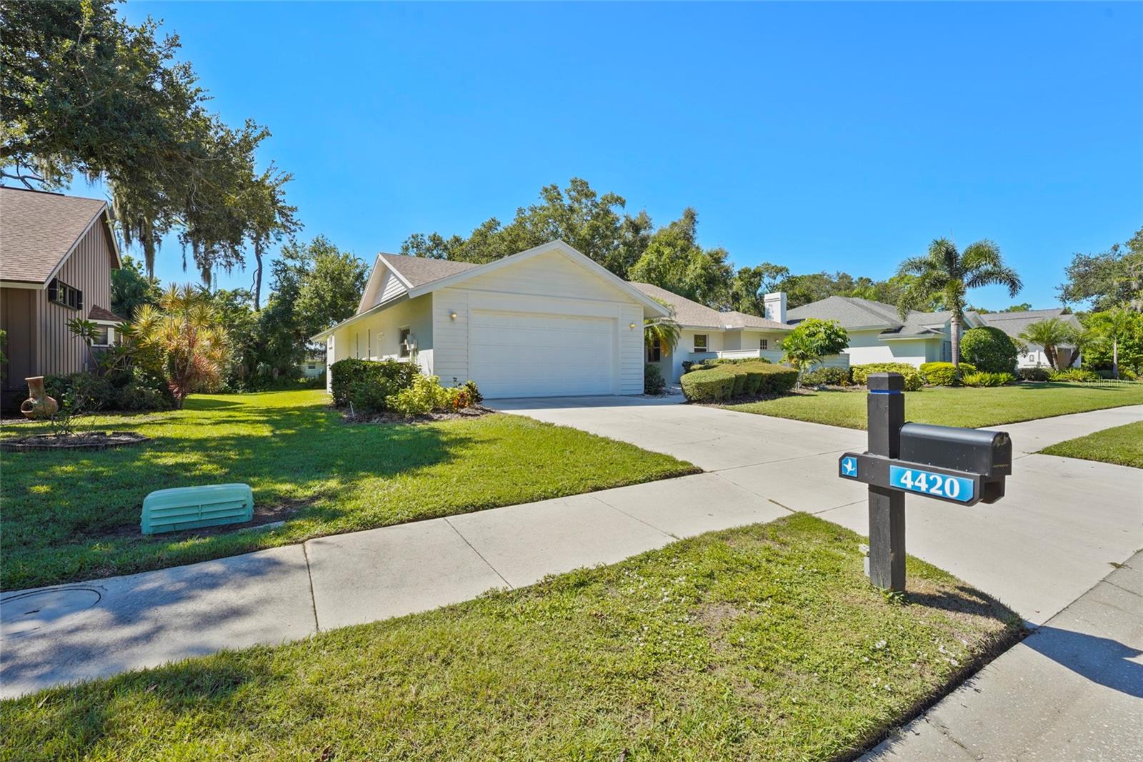Image 3 of 80 For 4420 Oak View Drive