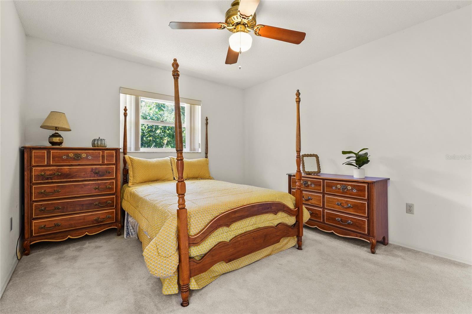 Image 33 of 80 For 4420 Oak View Drive