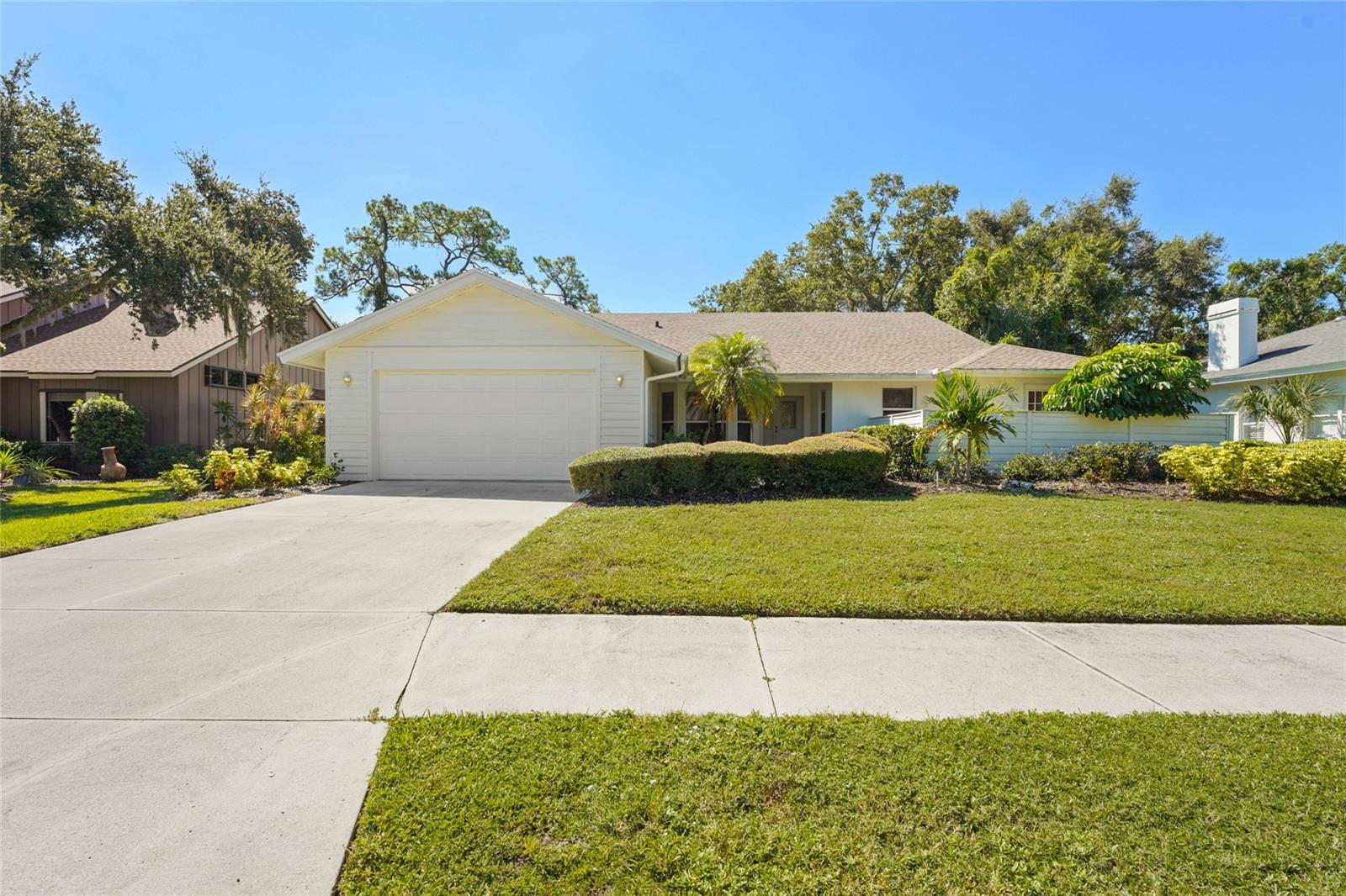 Image 4 of 80 For 4420 Oak View Drive