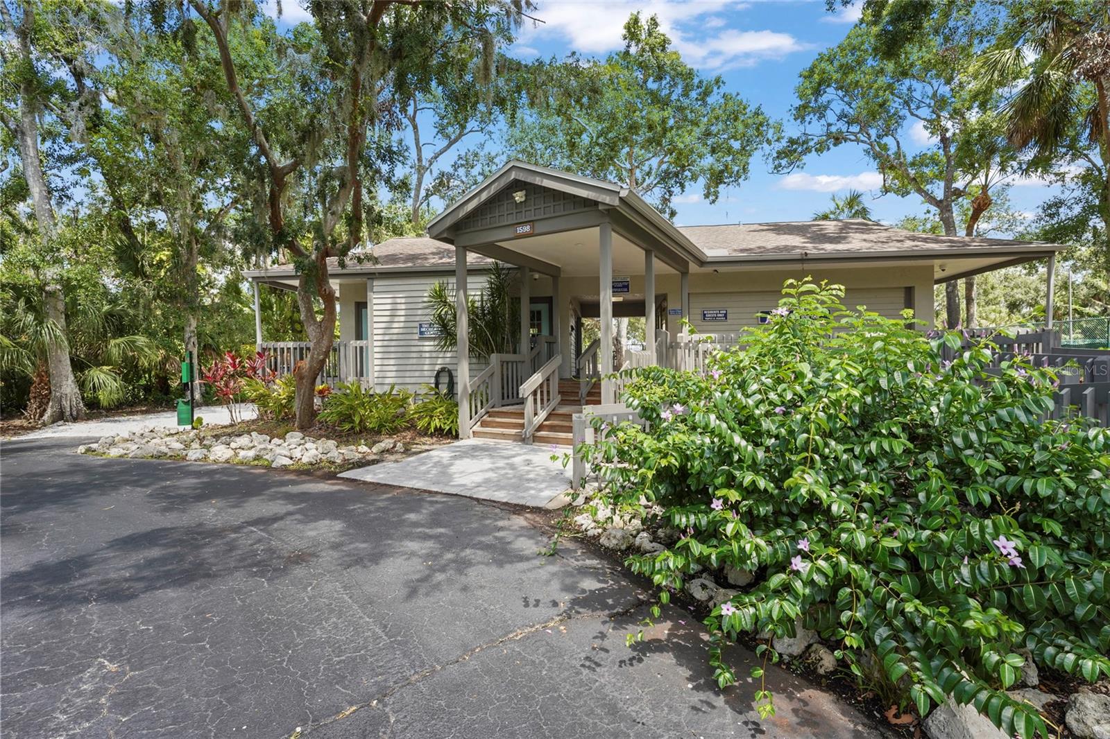 Image 65 of 80 For 4420 Oak View Drive
