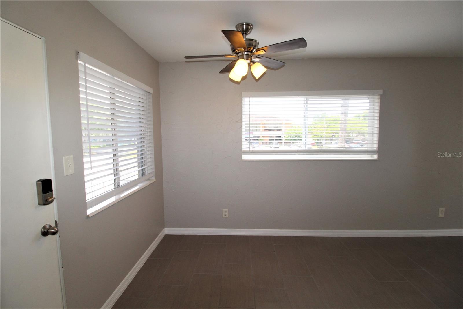Image 3 of 19 For 3001 Bee Ridge Road 204