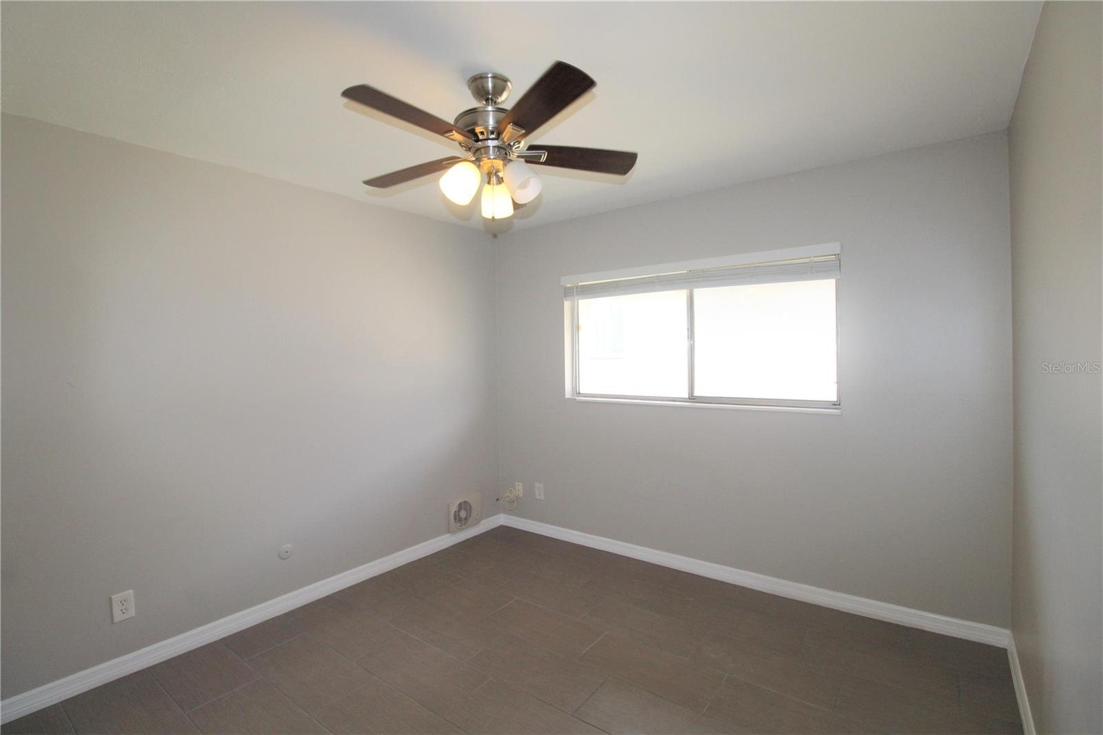 Image 6 of 19 For 3001 Bee Ridge Road 204