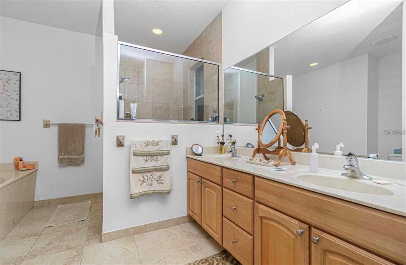 Image 15 of 25 For 15467 Gregus Avenue