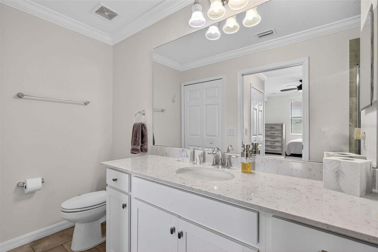 Image 21 of 51 For 17810 Gawthrop Drive 305