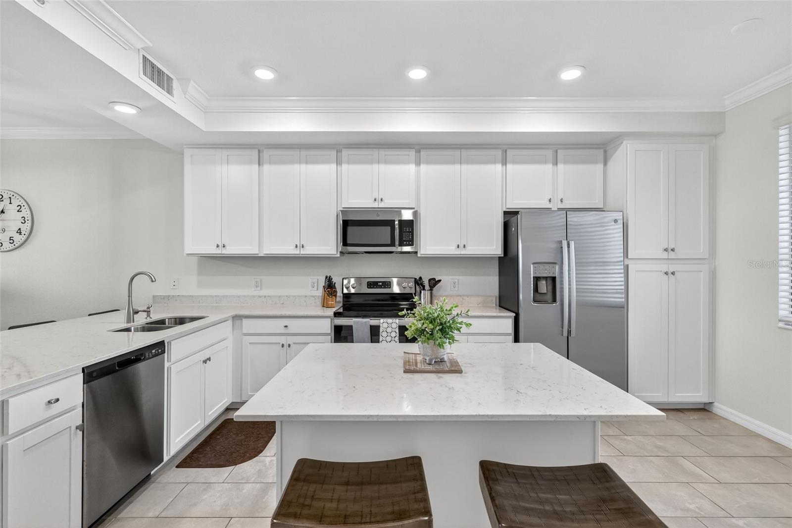 Image 6 of 51 For 17810 Gawthrop Drive 305