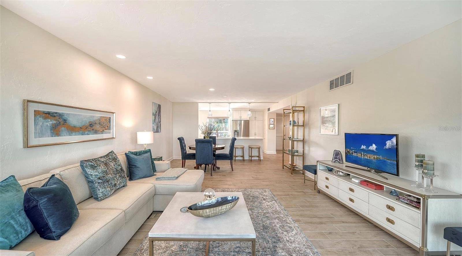 Image 12 of 61 For 4600 Gulf Of Mexico Drive 206