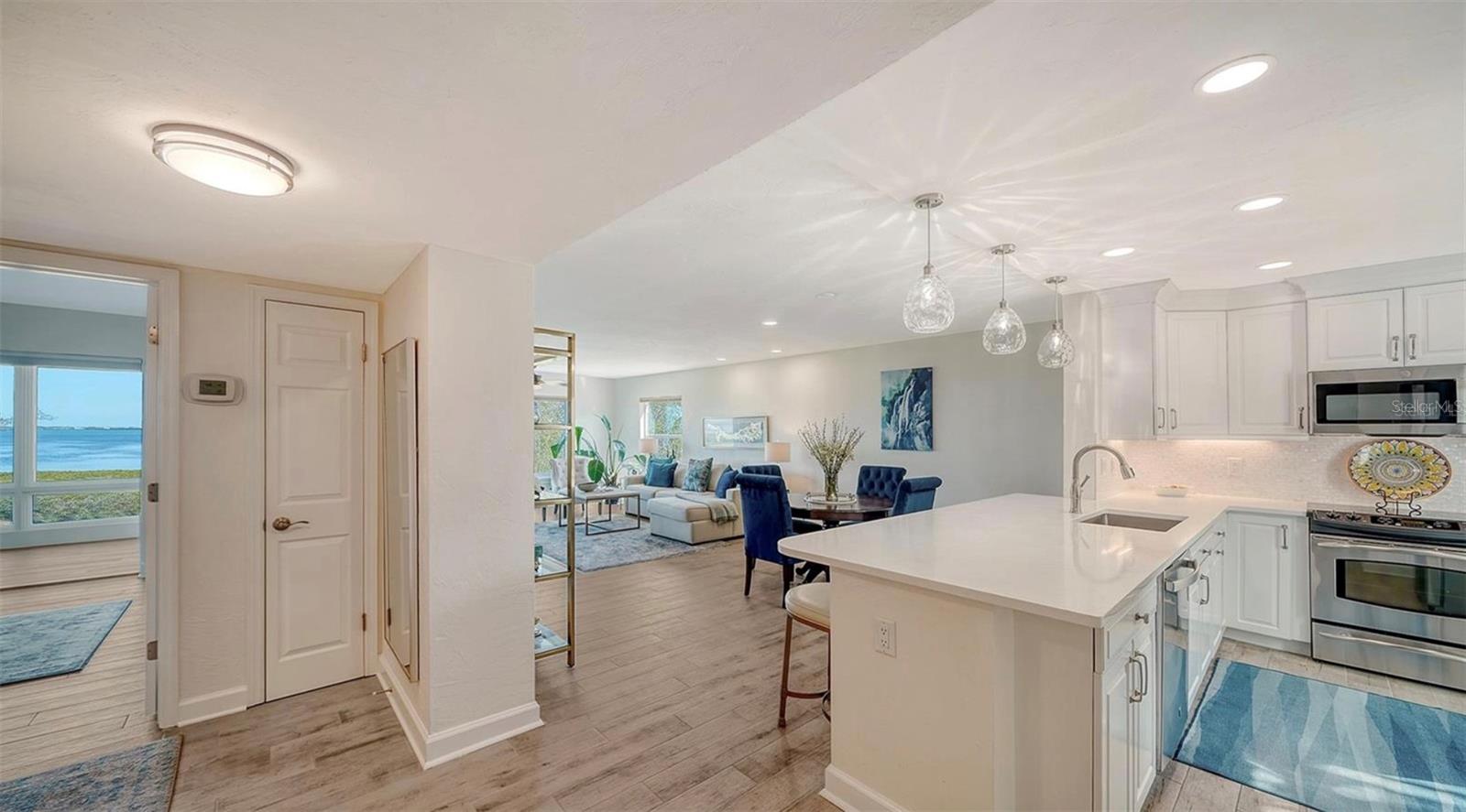 Image 6 of 61 For 4600 Gulf Of Mexico Drive 206