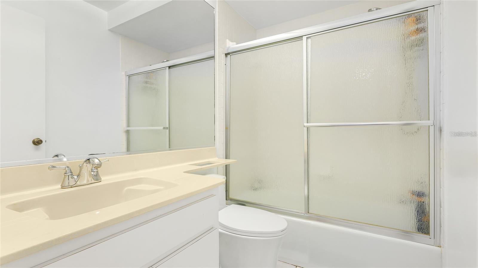 Image 22 of 31 For 5608 37th Street E