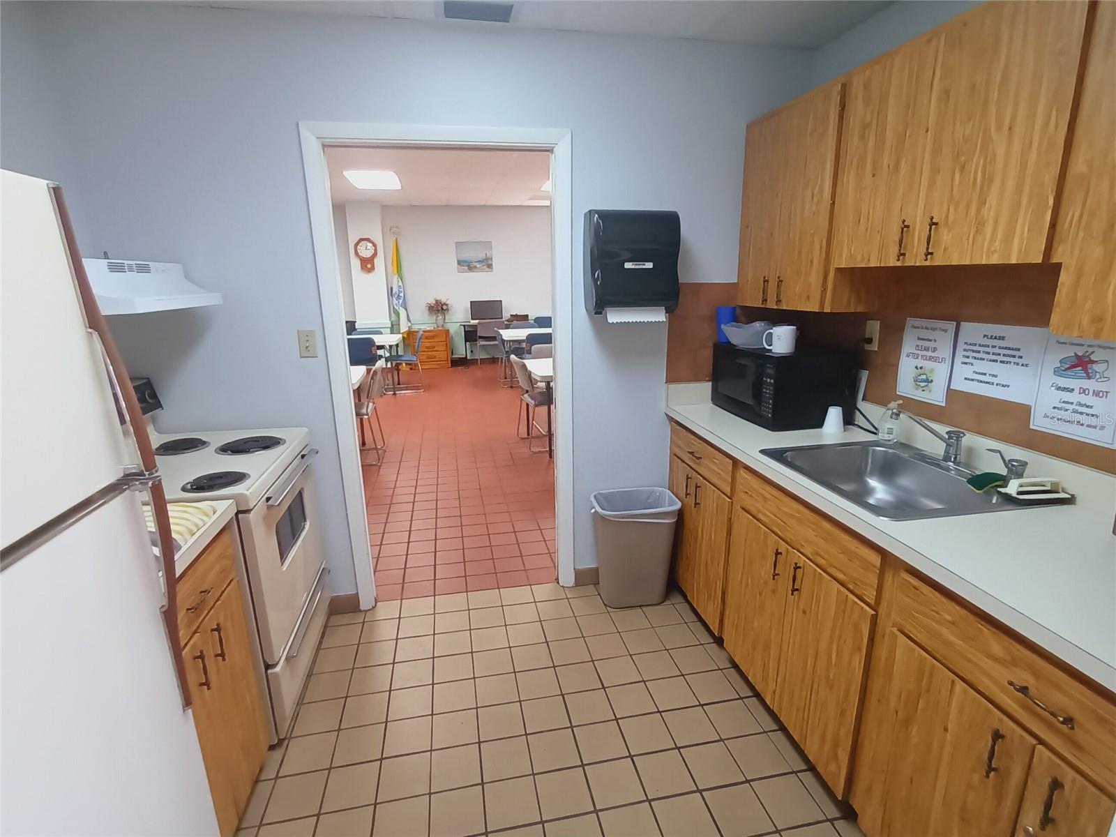 Image 45 of 71 For 5007 Boca Raton Avenue