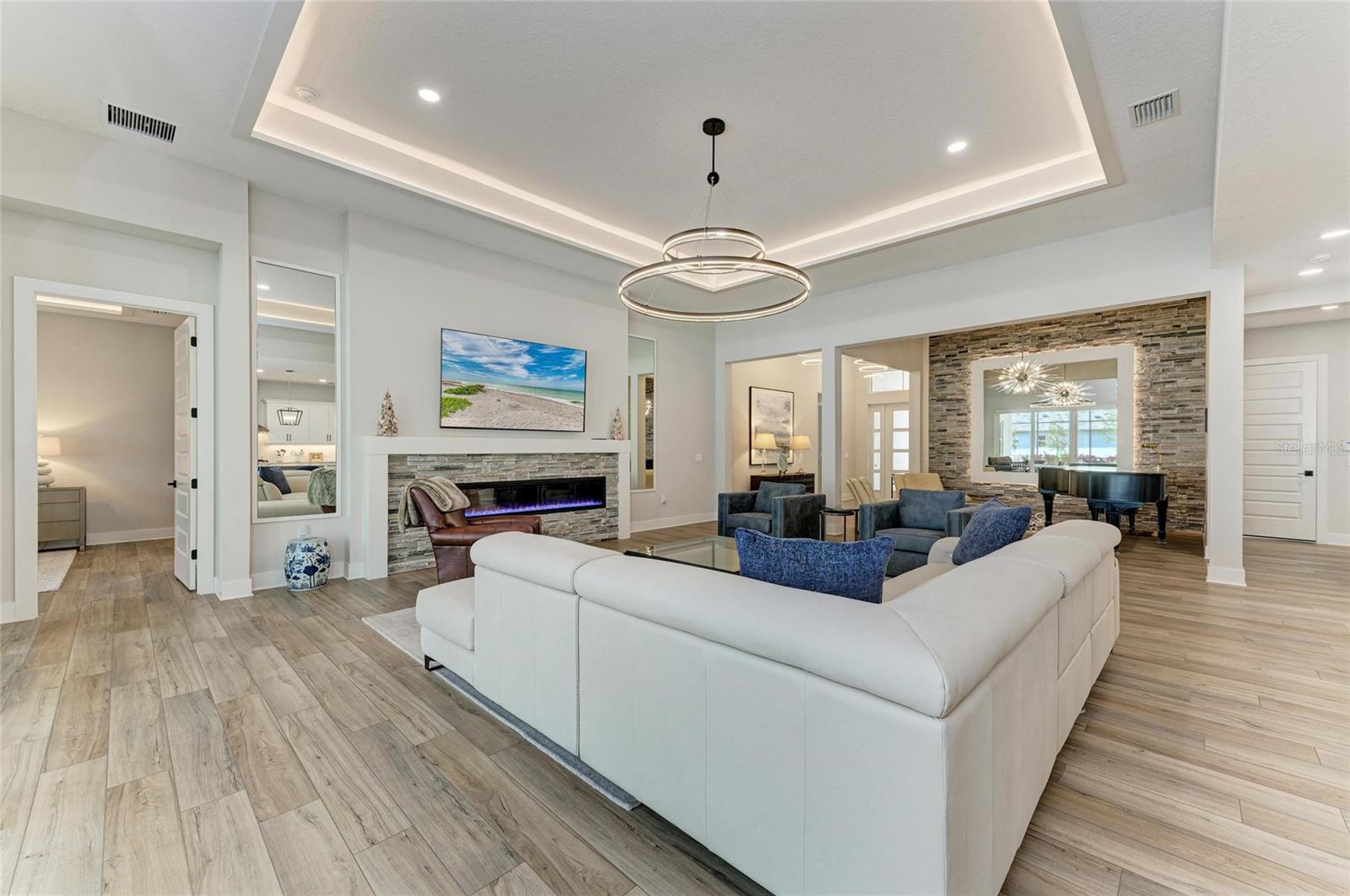 Image 15 of 82 For 990 Seascape Place
