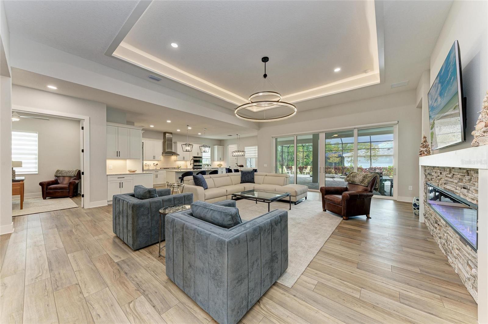 Image 3 of 82 For 990 Seascape Place